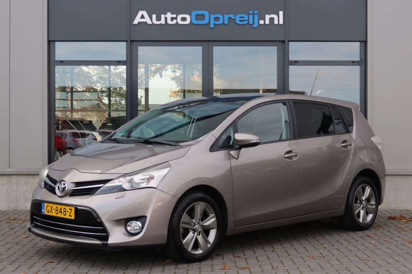 Toyota Verso - 1.8 VVT-i AUTOMAAT Dynamic Business Clima, NAVI, Camera, Panoram - AutoWereld.nl