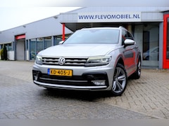 Volkswagen Tiguan - 1.4 TSI R-Line Pano|Navi|Apple CarPlay|LMV