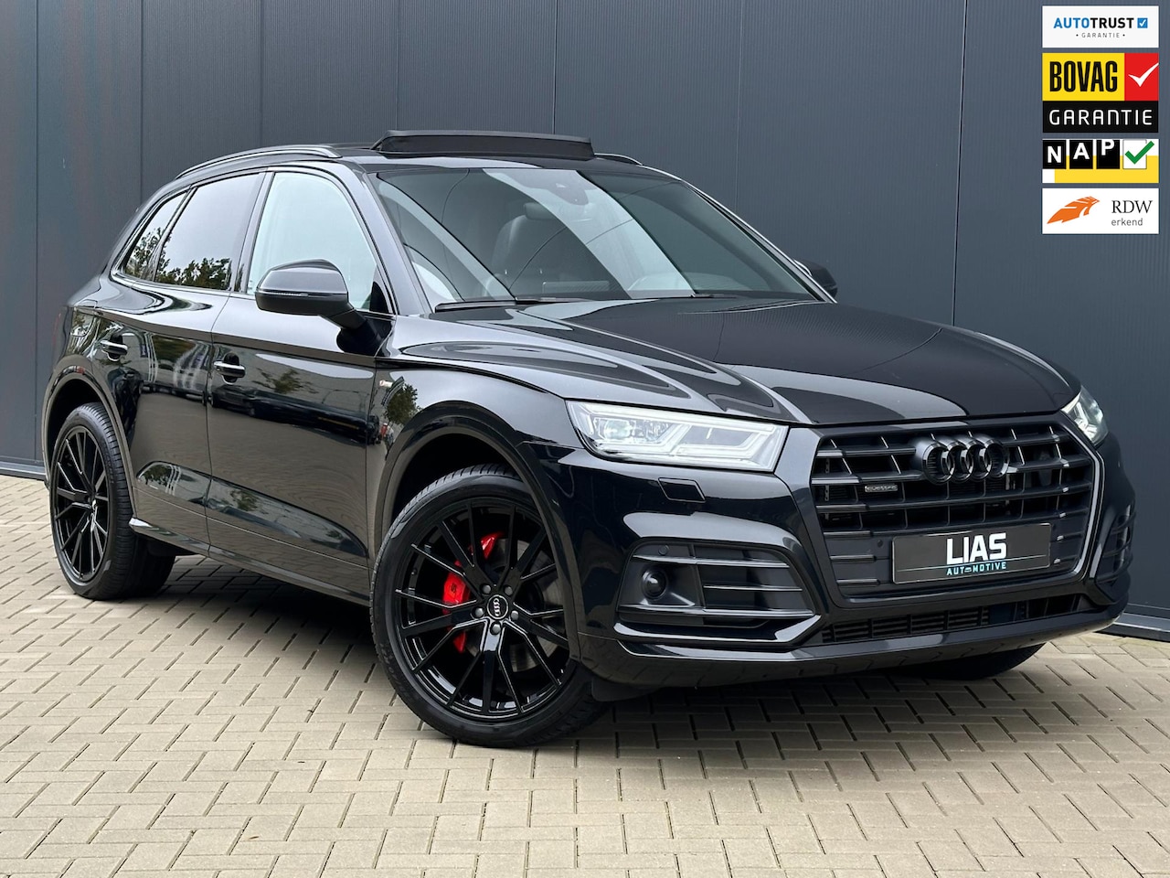 Audi Q5 - 55 TFSI e quattro Competition | Mythos Black | Black pakket | PANO | S-Tronic | 21 inch Gu - AutoWereld.nl