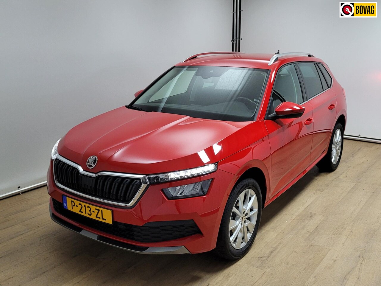 Skoda Kamiq - 1.0 TSI Active Sport | Parkeercamera | Parkeersensoren | Carplay | 1e eigenaar | Navigatie - AutoWereld.nl