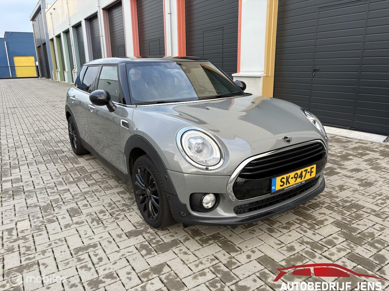 MINI Clubman - 1.5 Cooper Chili Serious Business 1.5 Cooper Chili Serious Business - AutoWereld.nl