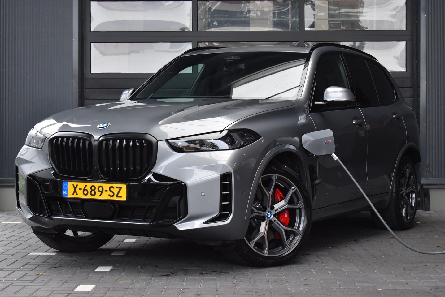 BMW X5 - xDrive50e M Sportpakket Pro / BPM KORTING! / PANORAMADAK / MASSAGESTOELEN / TREKHAAK / DIR - AutoWereld.nl