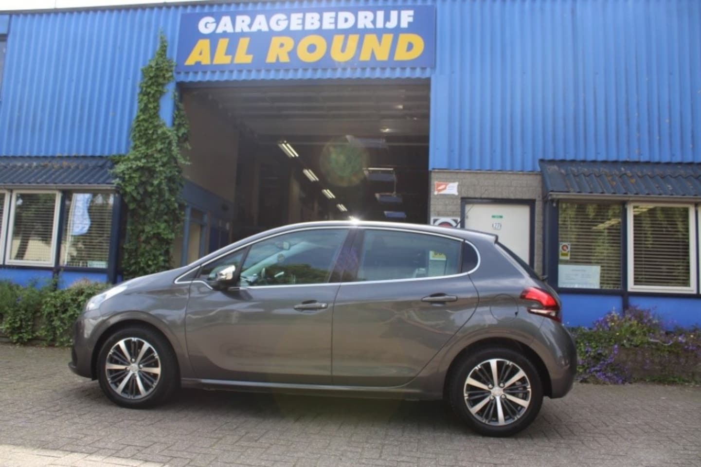 Peugeot 208 - 1.2 Pure Tech Active/lichtmetaal/android/climat/cruise/camera - AutoWereld.nl