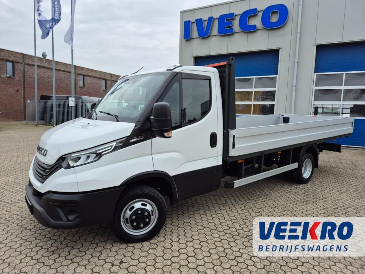 Iveco Daily - BPM VRIJ!!! 3500 Kg, 180 PK, Automaat, 3500 trekgewicht! - AutoWereld.nl