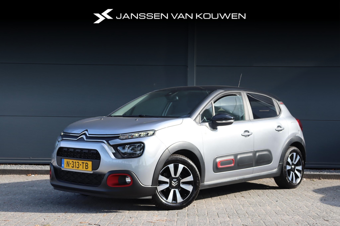 Citroën C3 - 1.2 PureTech C-Series / Carplay / Climate / Navigatie - AutoWereld.nl