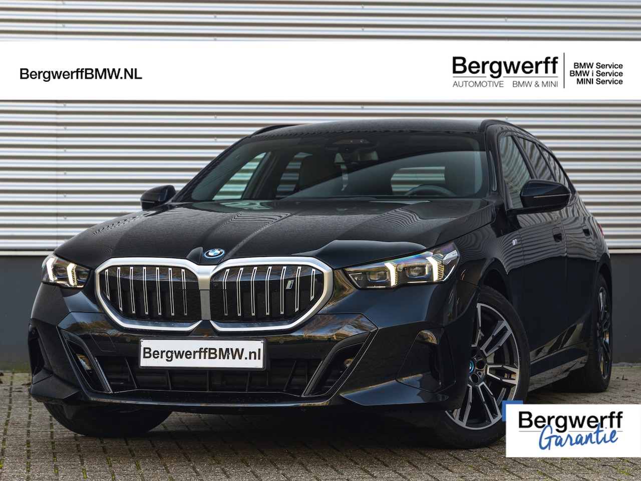 BMW i5 Touring - eDrive40 M-Sport - Trekhaak - Driving Ass Prof - Harman-Kardon - Stoelventilatie - AutoWereld.nl