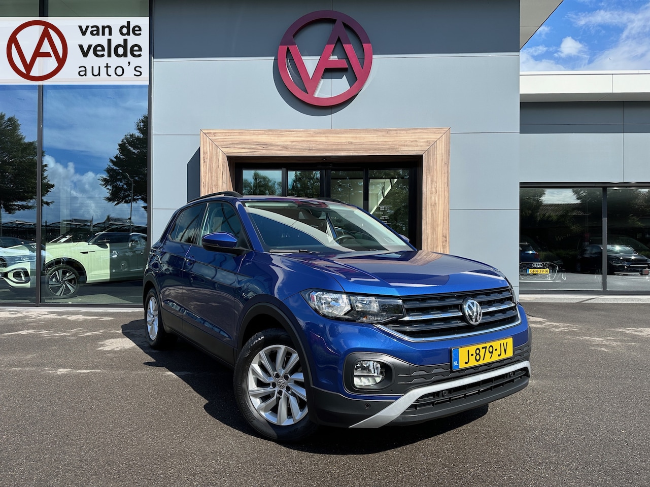 Volkswagen T-Cross - 1.0 TSI Life | Navi | Camera | Dode hoek | Rijklaar incl. 1 jaar - AutoWereld.nl