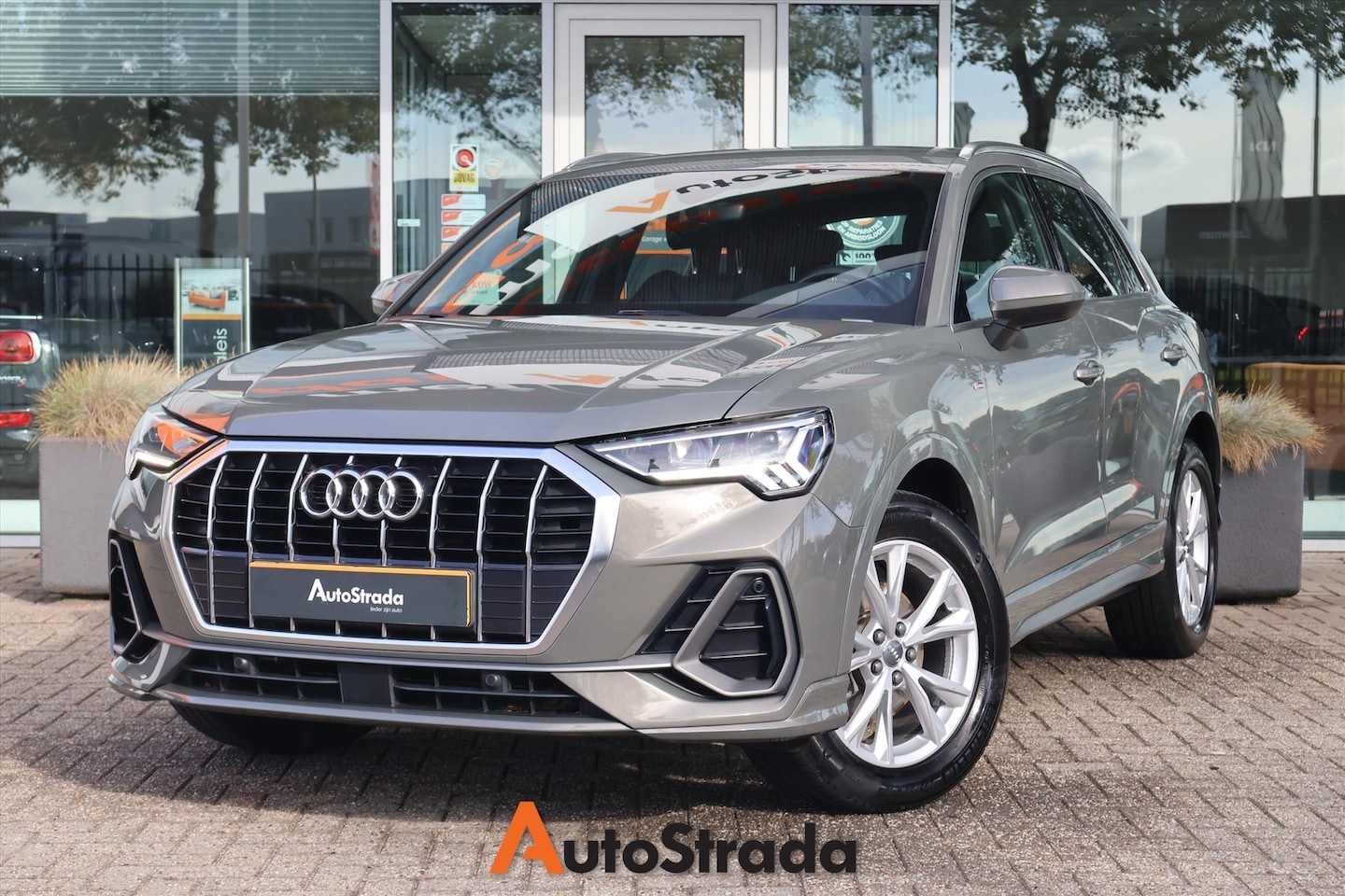 Audi Q3 - 35 TFSI S-Line 150pk | Trekhaak | Navi | Cruise | Climate | Virtual | 1e Eigenaar - AutoWereld.nl