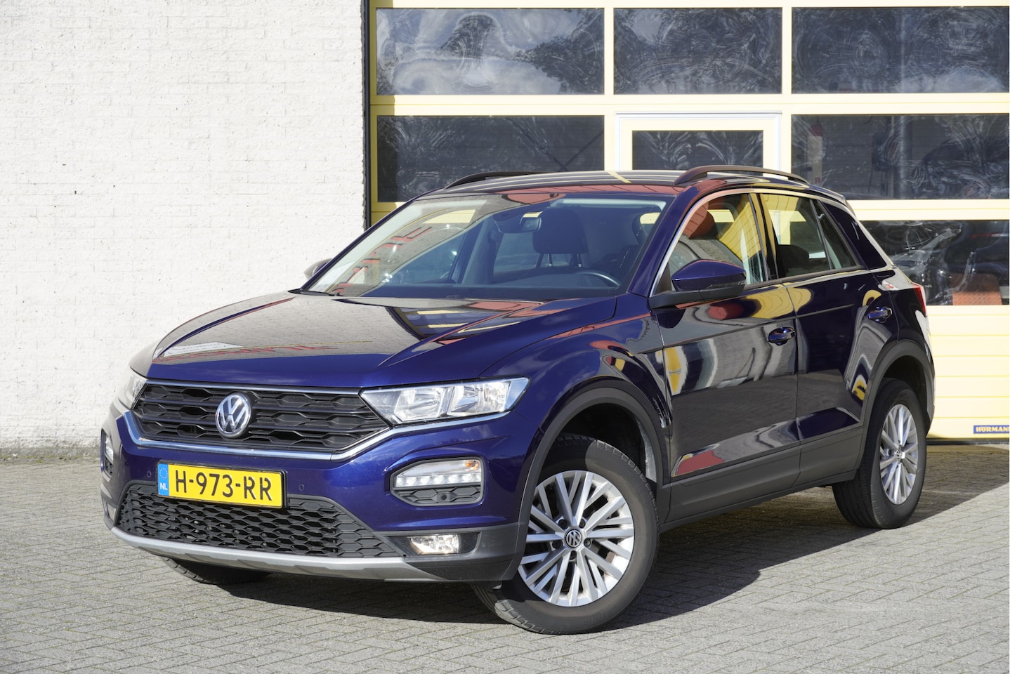 Volkswagen T-Roc - 1.5 TSI 150PK! Automaat! Style BJ2020 Lmv 16" | Led | Pdc | Navi | Trekhaak | App-Connect - AutoWereld.nl