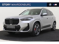 BMW X1 - xDrive25e High Executive M Sport Automaat / Panoramadak / Trekhaak / M Adaptief onderstel