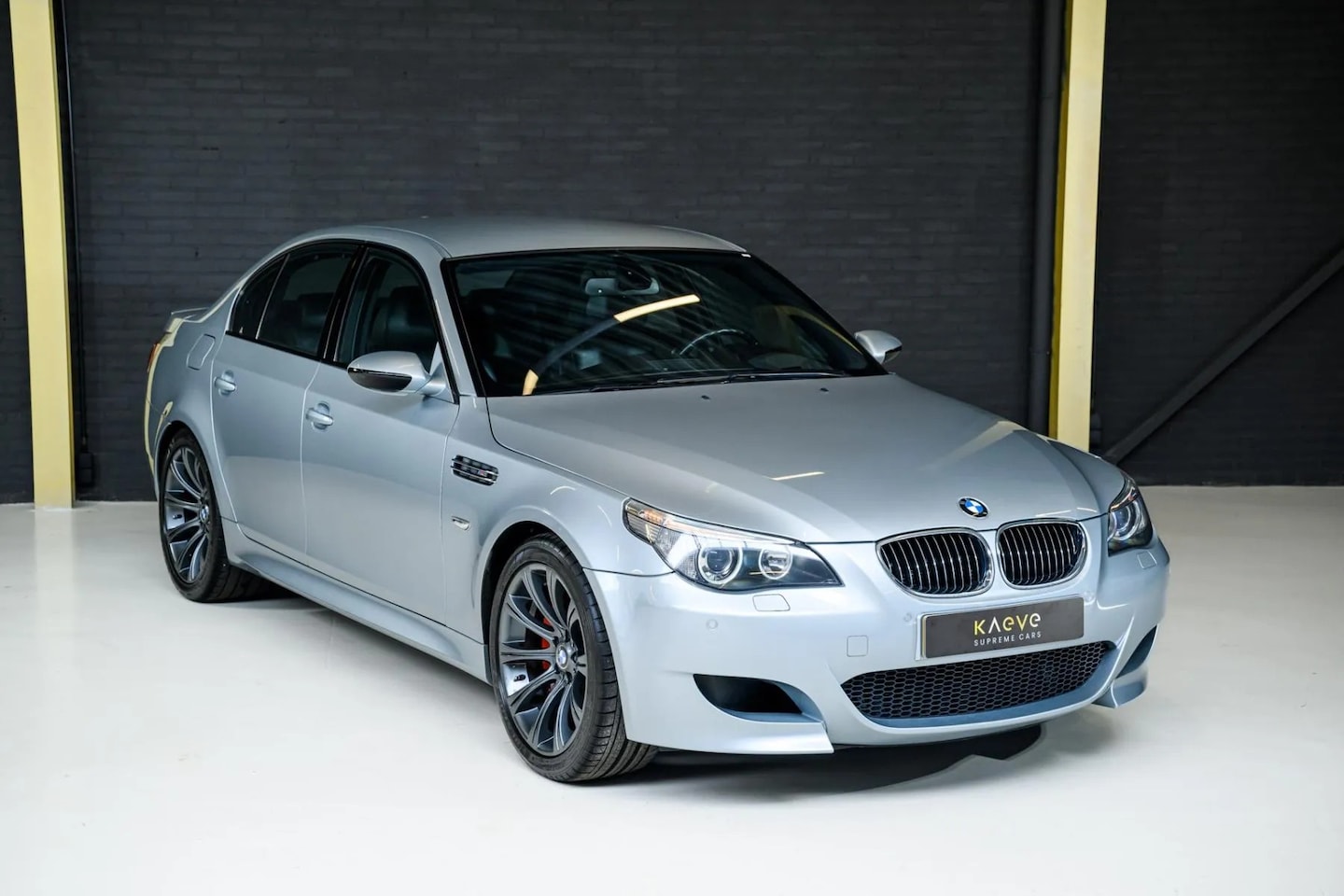 BMW M5 - 5-serie V10 (E60) NL Auto - AutoWereld.nl