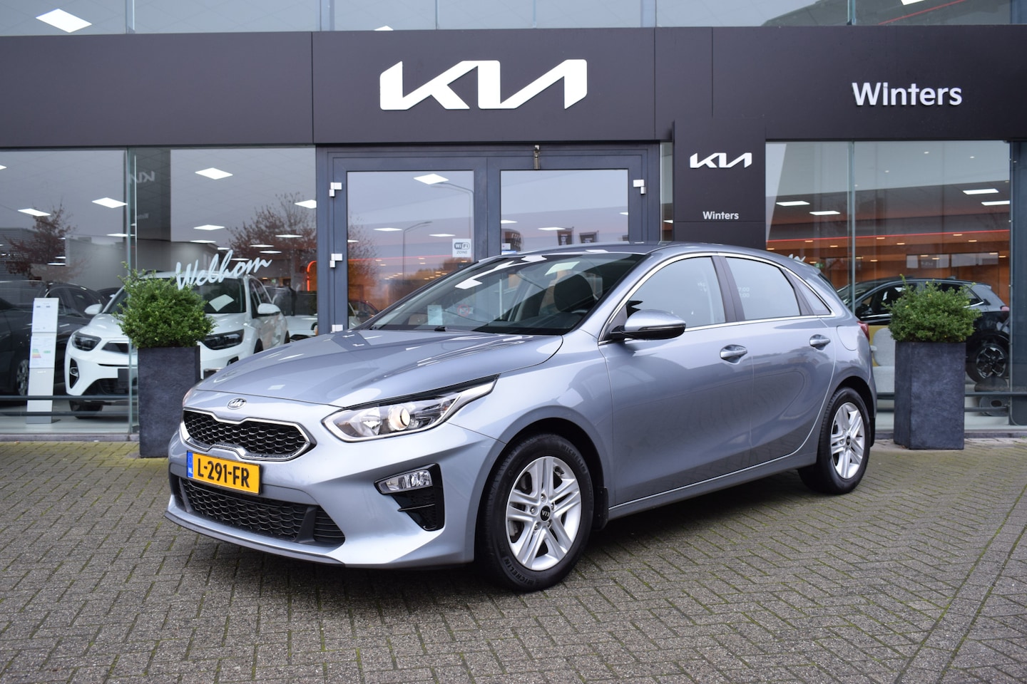 Kia Cee'd - Ceed 1.5T-GDi/160pk DynamicLine ECC Cr.Control Navi+Camera BT+USB 16"LMV PDC 26.257km 7jr. - AutoWereld.nl