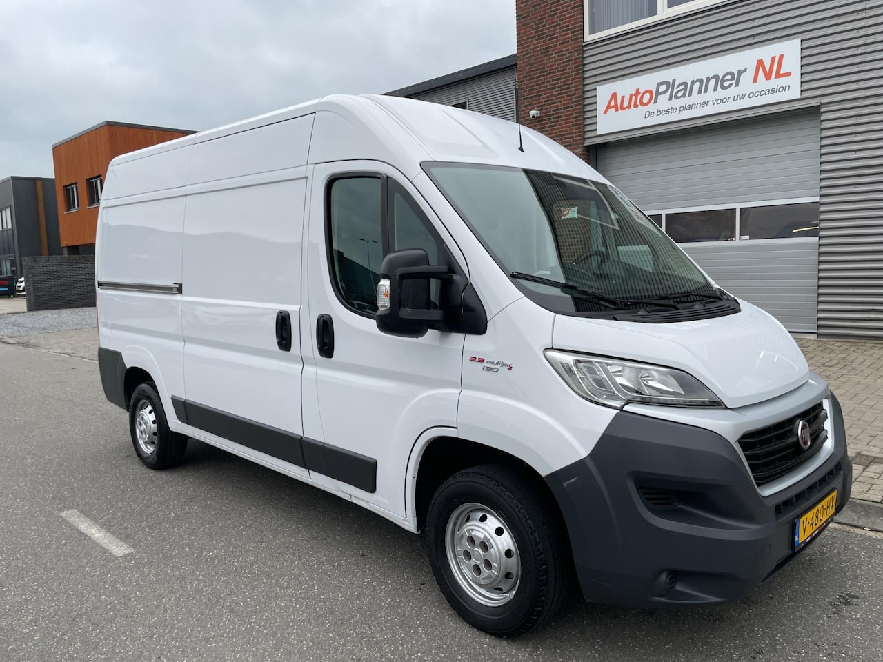 Fiat Ducato - 30 2.3 MultiJet L2H2! Camera! Navi! 3-Zitter! - AutoWereld.nl