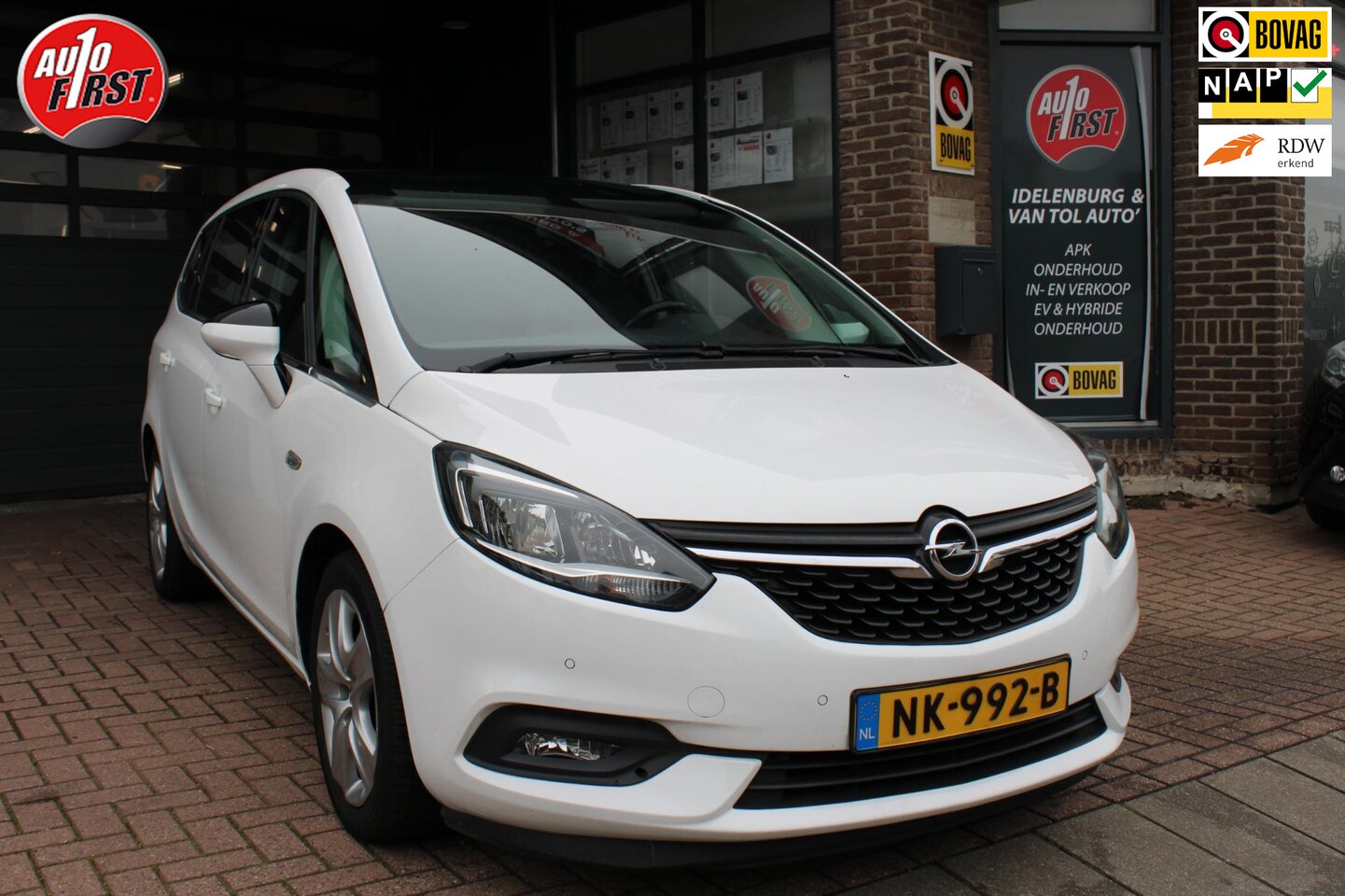 Opel Zafira - 1.4 Turbo Business+ 7p. // Panoramadak // Trekhaak // Nav // Camera - AutoWereld.nl