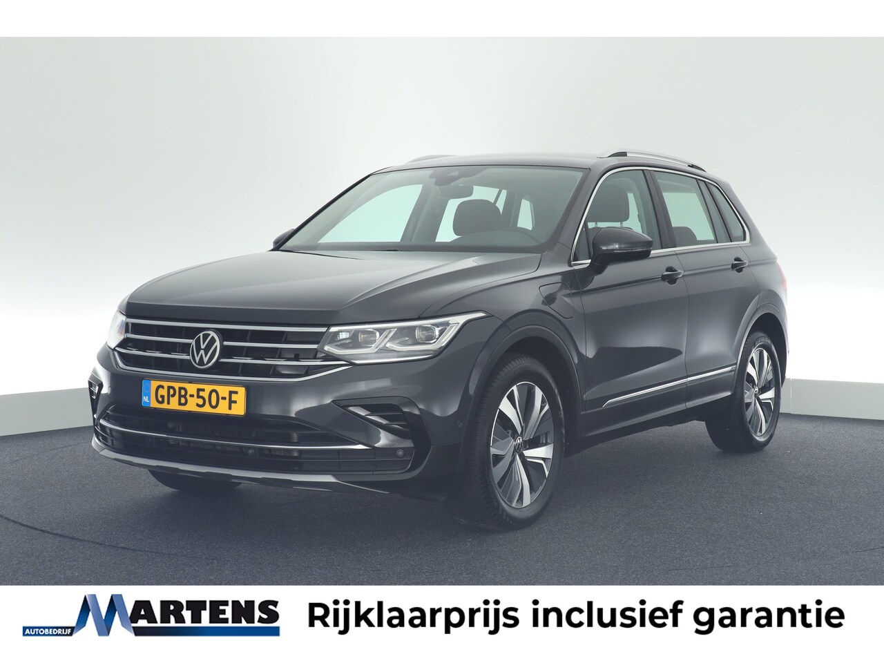 Volkswagen Tiguan - 1.4 TSI 245pk eHybrid Elegance Head-Up Stoelverwarming Virtual Cockpit Navigatie - AutoWereld.nl