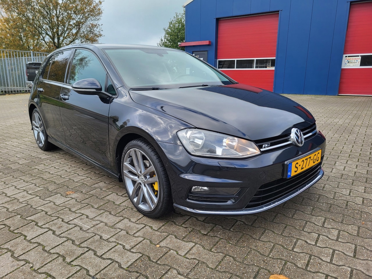 Volkswagen Golf - 1.2 TSI R-Line - AutoWereld.nl