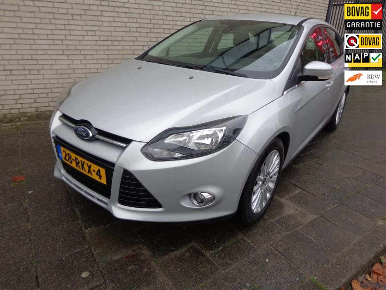 Ford Focus - 1.6 TI-VCT First Edition NIEUWE APK/AFLEVERINGSBEURT 3 MAANDEN BOVAG GARANTIE. - AutoWereld.nl