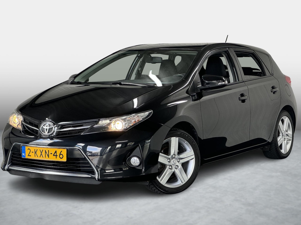 Toyota Auris - 1.6 Dynamic Trekhaak Navigatie Cruise 1300kg - AutoWereld.nl