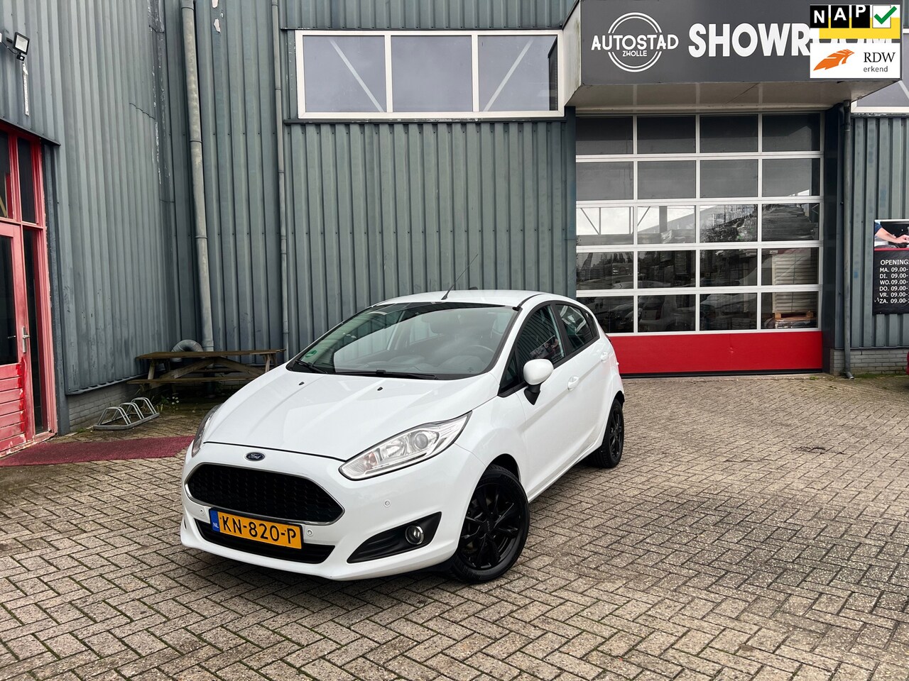 Ford Fiesta - 1.5 TDCi Style Ultimate Euro 6/APK/NAP/Airco - AutoWereld.nl