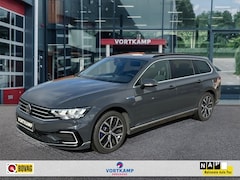 Volkswagen Passat Variant - 1.4 TSI DSG GTE CRUISE/NAVI/ACC/STOELVERW