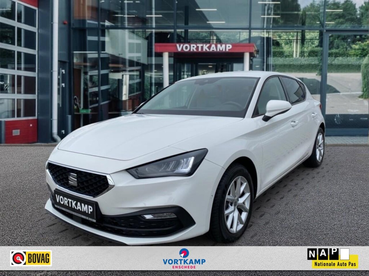 Seat Leon - 1.0 TSI STYLE TREKHAAK/CAMERA/STOELVERW/ACC - AutoWereld.nl