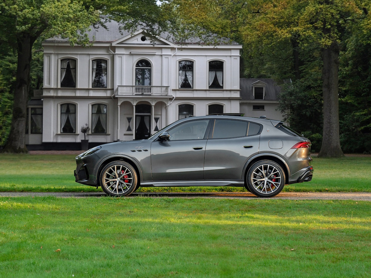 Maserati Grecale - 3.0 V6 Trofeo 530pk | 1e eig | Carbon Pack | Pano-dak | Sonus Faber | NL-auto - AutoWereld.nl