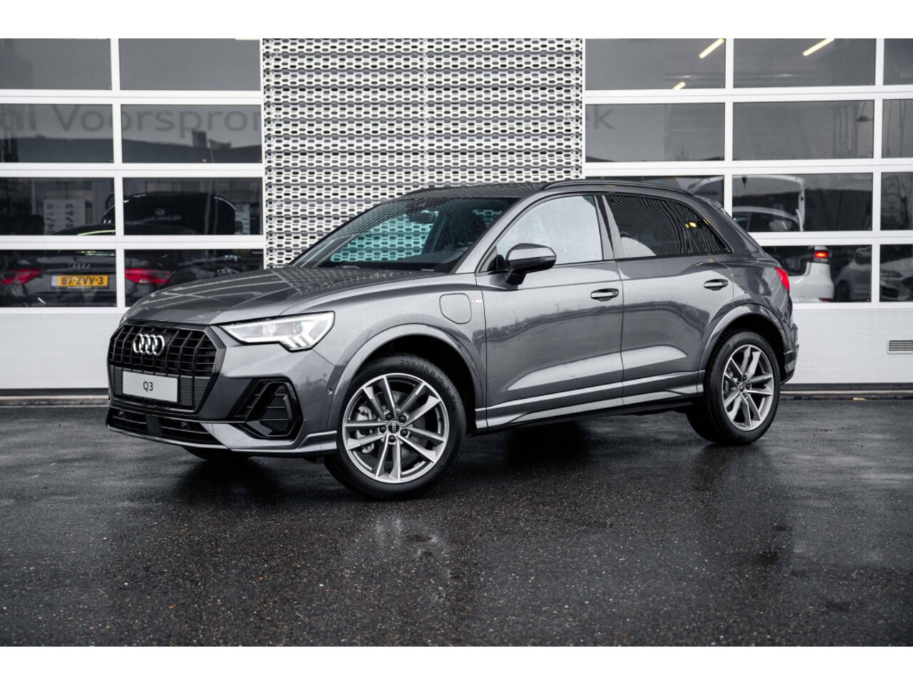 Audi Q3 - 45 TFSI e 245pk S edition | Panoramdak | 19" Velgen | Keyless Entry | Adaptive Cruise | - AutoWereld.nl