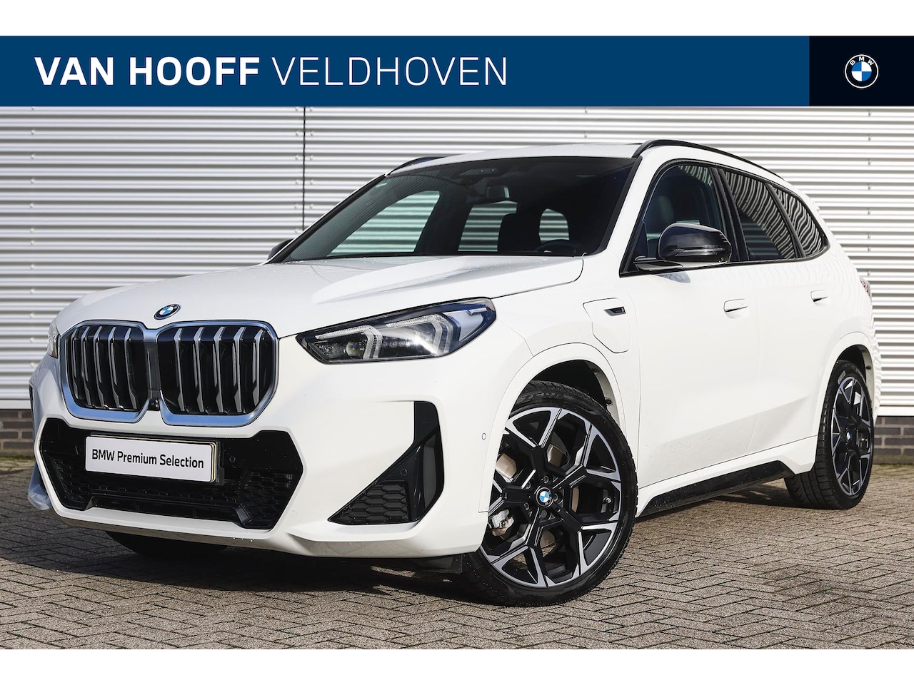 BMW X1 - xDrive30e High Executive M Sport Automaat / Trekhaak / Sportstoelen / Parking Assistant Pl - AutoWereld.nl