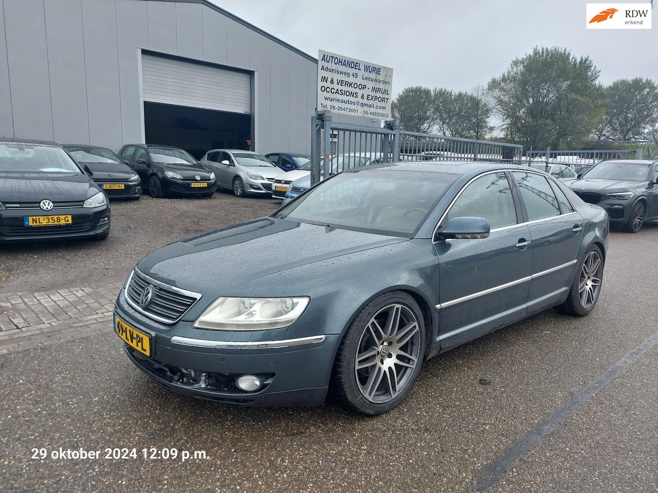 Volkswagen Phaeton - 3.2 V6 5p./Automaat/Apk 04-10-2025 - AutoWereld.nl