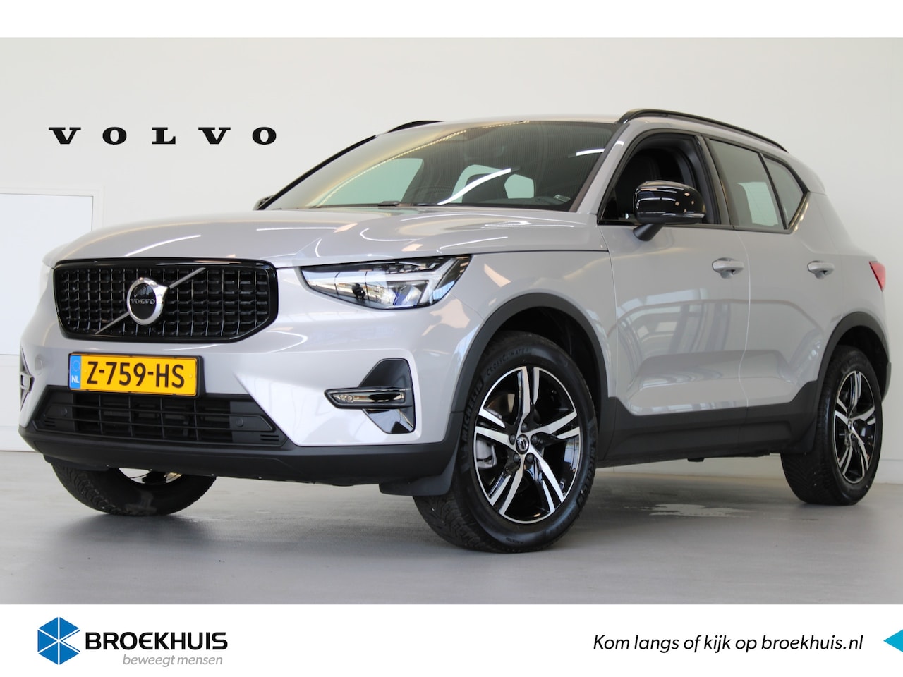 Volvo XC40 - B4 200PK Plus Dark | HK Audio | Trekhaak | Memory Stoel | Voorruitverw | Blis | Pilot Assi - AutoWereld.nl