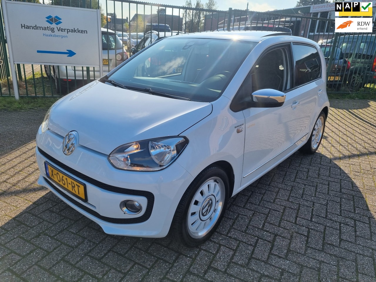 Volkswagen Up! - 1.0 high up! BlueMotion ZEER MOOI EN VELE OPTIES. 96771 NAP - AutoWereld.nl