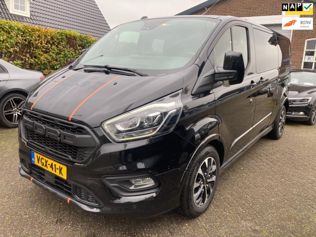 Ford Transit Custom - 320 2.0 TDCI L2H1 Sport 185 PK nieuwe motor, Bj 2020 BTW AUTO, inruil is mogelijk - AutoWereld.nl