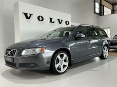 Volvo V70 - 2.5FT Momentum | Xenon | Trekhaak | Stoelverwarming