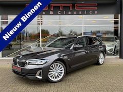 BMW 5-serie Touring - 530e xDrive HE Luxury Line Panorama HUD Comfortstoelen Laser