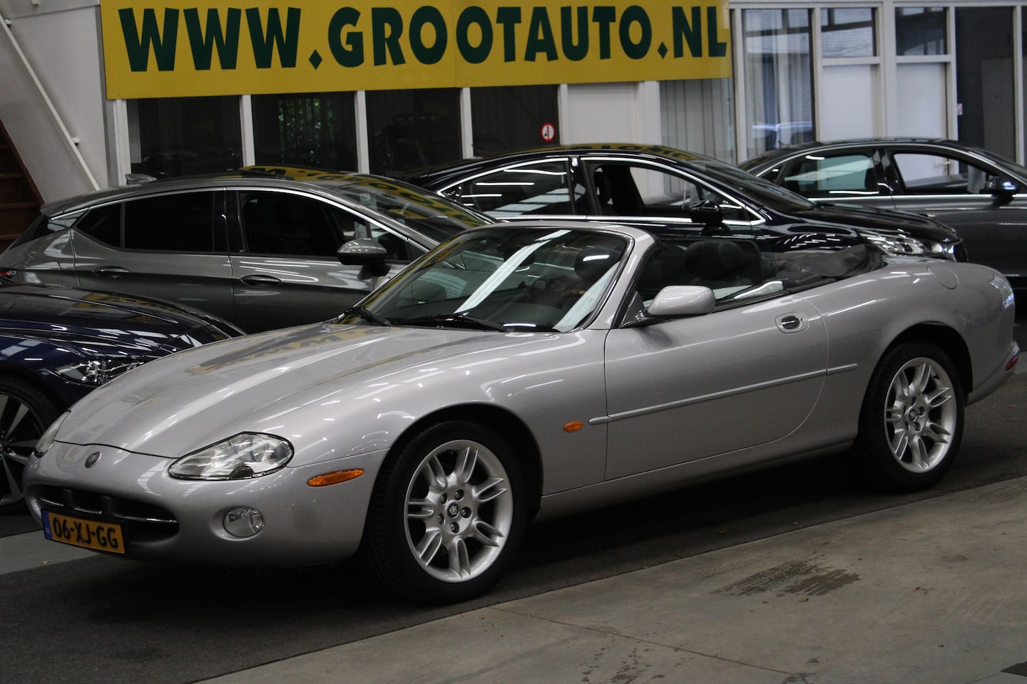 Jaguar XK8 - 4.0 V8 Convertible Automaat Airco, Cruise control, Leer, Stoelverwarming - AutoWereld.nl