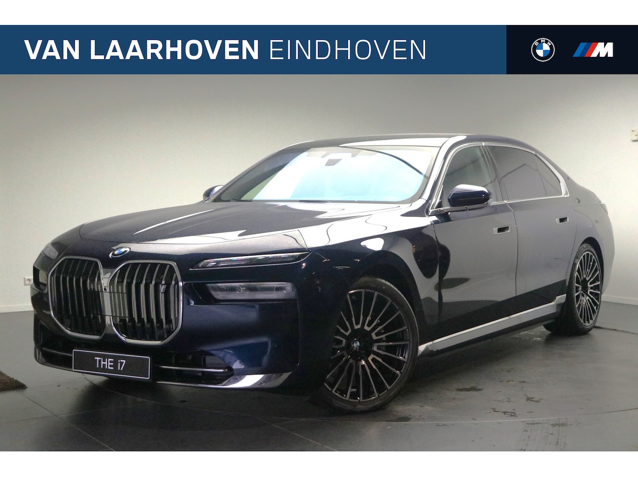 BMW i7 - eDrive50 High Executive 106 kWh / Panoramadak Sky Lounge / Massagefunctie / Parking Assist - AutoWereld.nl