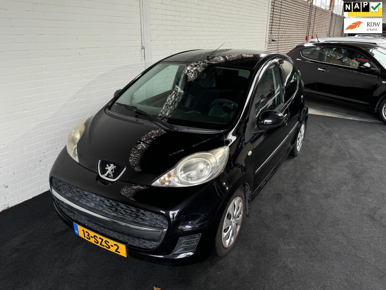 Peugeot 107 - 1.0-12V Black & Silver - AutoWereld.nl