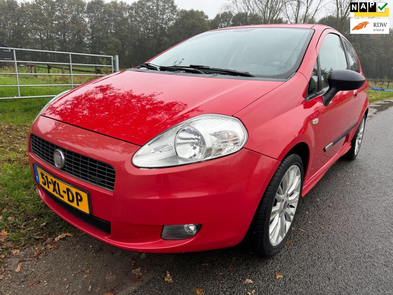 Fiat Grande Punto - 1.4-16V Sport met airco en parkeersensoren - AutoWereld.nl