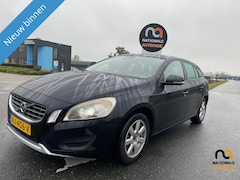 Volvo V60 - 2011 * 2.4 D5 MOMENTUM * ATM * TOP CAR