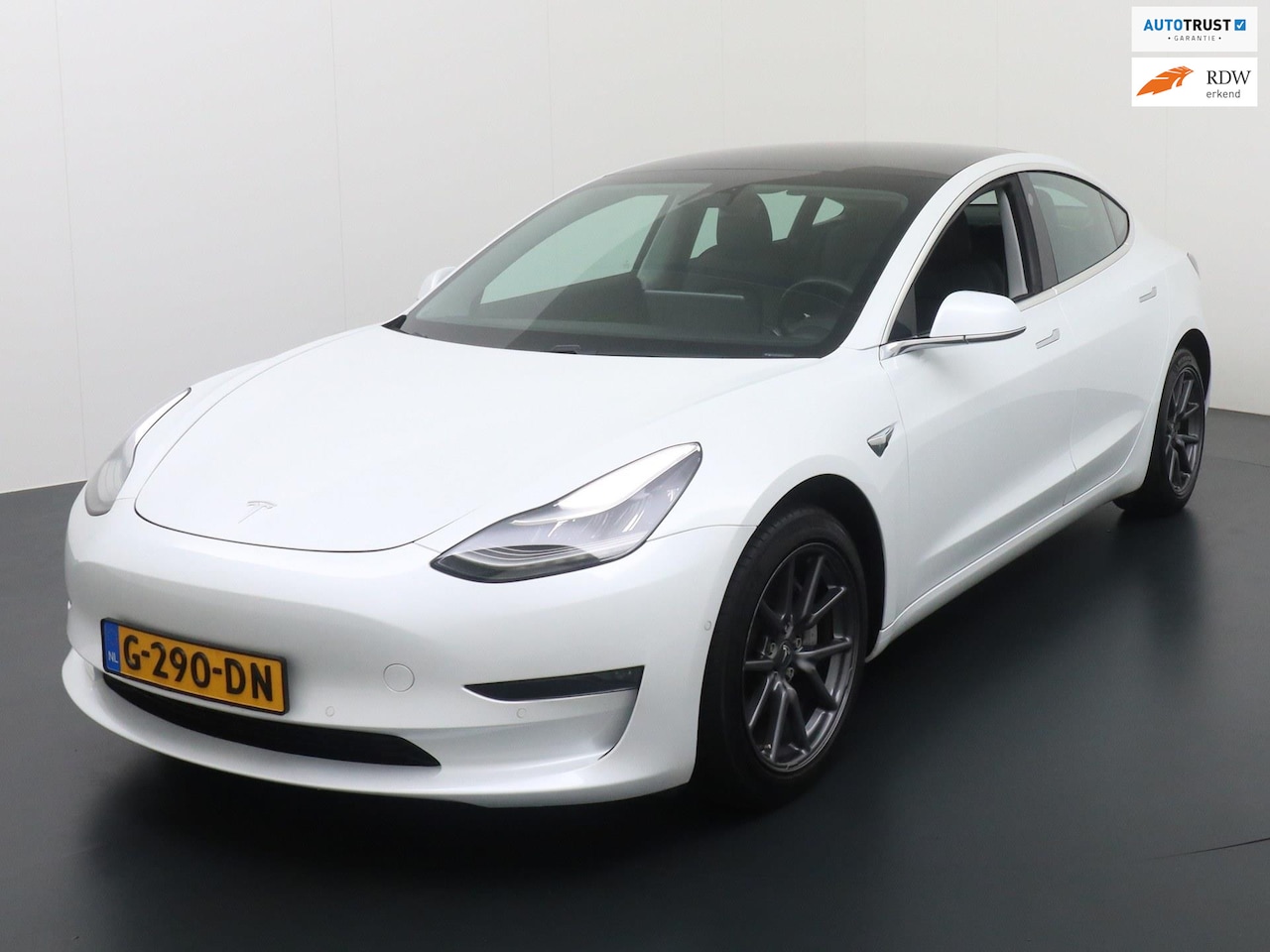 Tesla Model 3 - Long Range RWD Long Range AWD 75 kWh met afneembare trekhaak - AutoWereld.nl