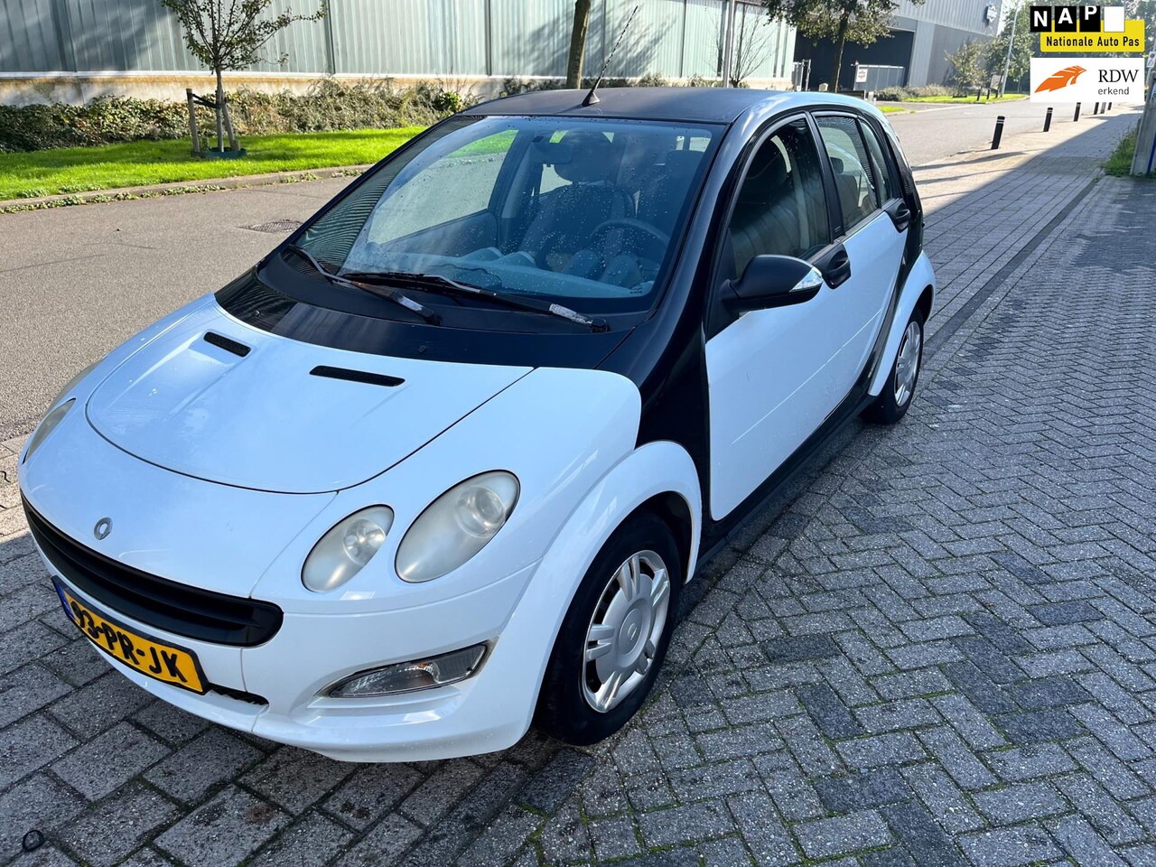 Smart Forfour - 1.1 blackbasic 1.1 blackbasic, Nieuwe Apk, Nap, Zeer goed rijdend, Inruil mogelijk. - AutoWereld.nl