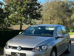 Volkswagen Golf - 1.2 TSI Trendline Golf 7