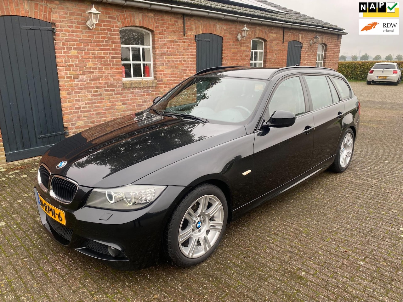 BMW 3-serie Touring - 318i Corporate Lease M Sport Edition met leder - AutoWereld.nl