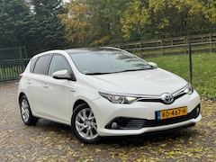 Toyota Auris - 1.8 Hybrid Dynamic /Navi/Pano/Automaat