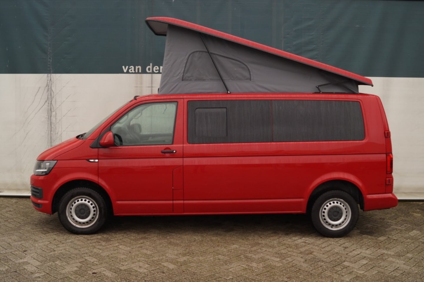 Volkswagen Transporter - 2.0 TDI 102pk L2-H1 Camper ombouw -HEFDAK-LUIFEL- - AutoWereld.nl