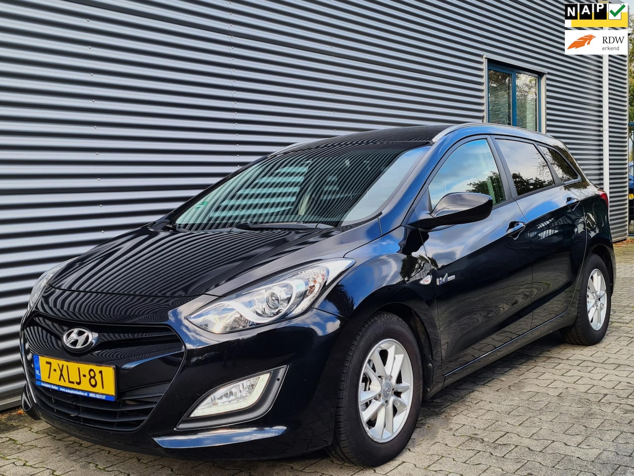 Hyundai i30 Wagon - 1.6 GDI i-Motion 09-2014 Phantom Black Metallic - AutoWereld.nl