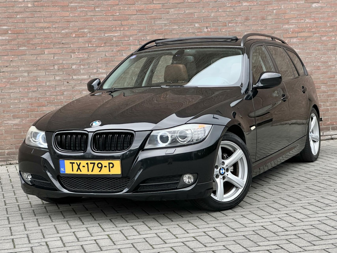 BMW 3-serie Touring - 320I High Executive Xenon - Leder - Panoramadak - AutoWereld.nl