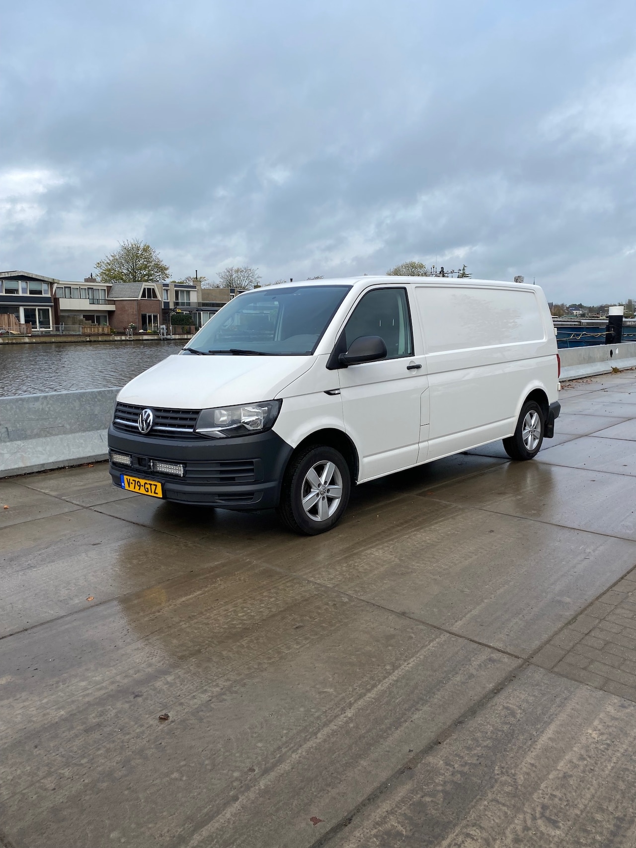 Volkswagen Transporter - 2.0 TDI L2H1 Comfortline 3 zits  Airco trekhaak - AutoWereld.nl