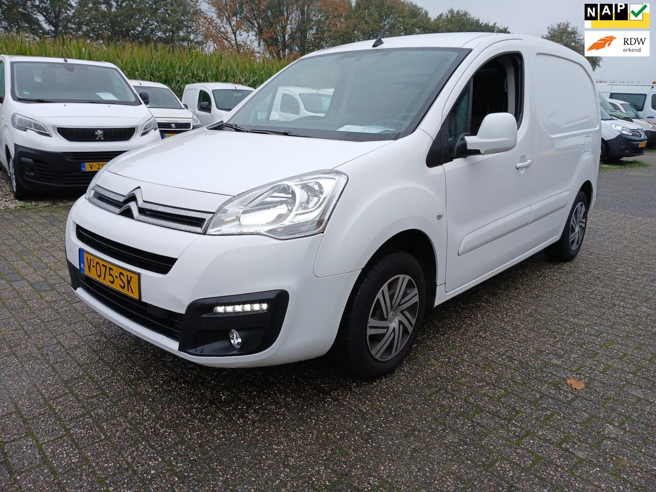 Citroën Berlingo - 1.6 BlueHDI 75 Business airco cruise navi pdc - AutoWereld.nl