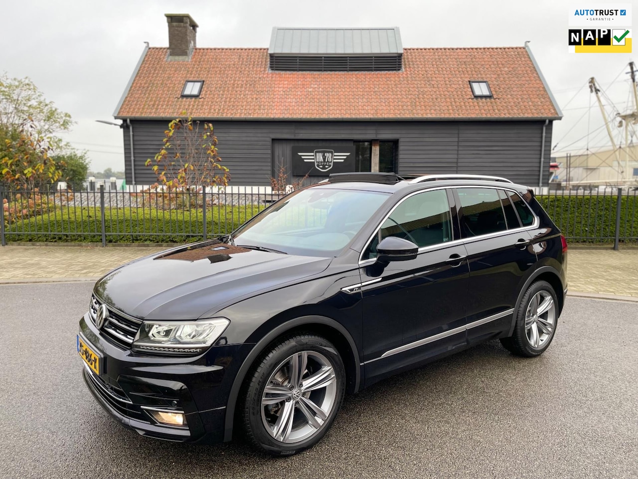 Volkswagen Tiguan - 1.5 TSI ACT Highline R-Line Dsg -Automaat Panoramadak Led/Xenon - AutoWereld.nl